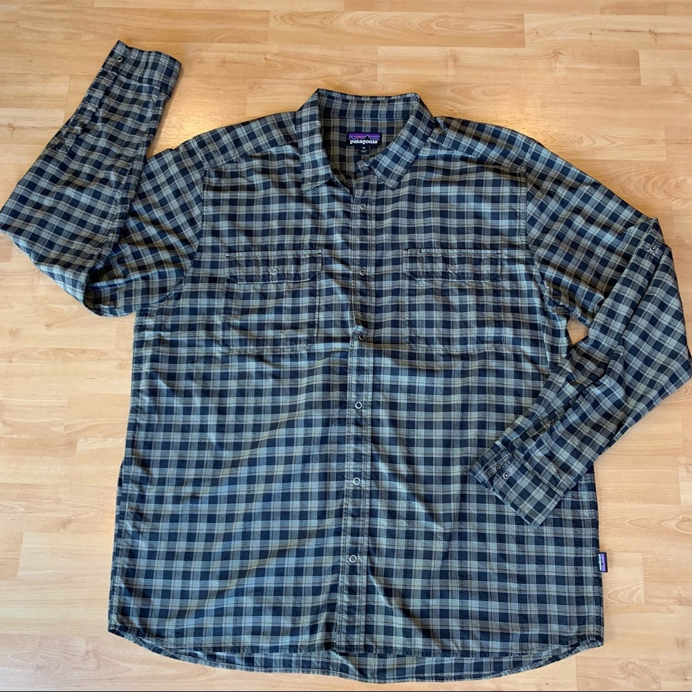 PATAGONIA  Long Sleeve shirt Snap buttons pockets and roll up sleeves Mens XL